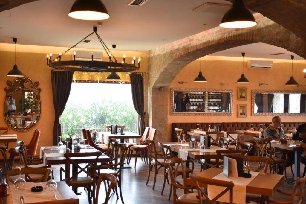 Garni Hotel Chicha - Winery Skrbic Belgrad Dış mekan fotoğraf