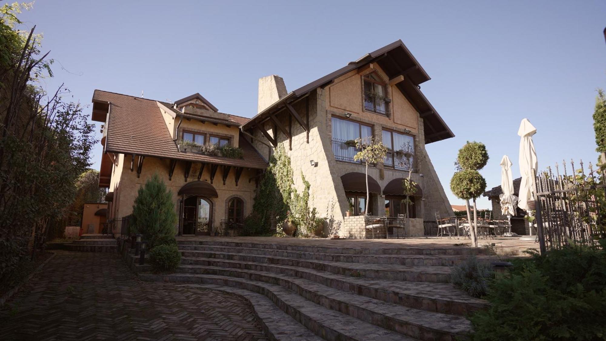 Garni Hotel Chicha - Winery Skrbic Belgrad Dış mekan fotoğraf