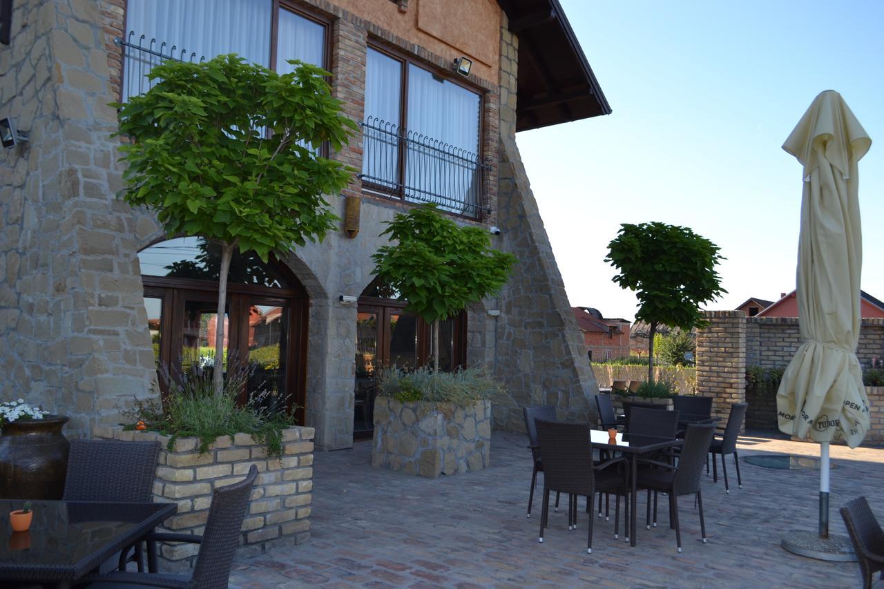 Garni Hotel Chicha - Winery Skrbic Belgrad Dış mekan fotoğraf
