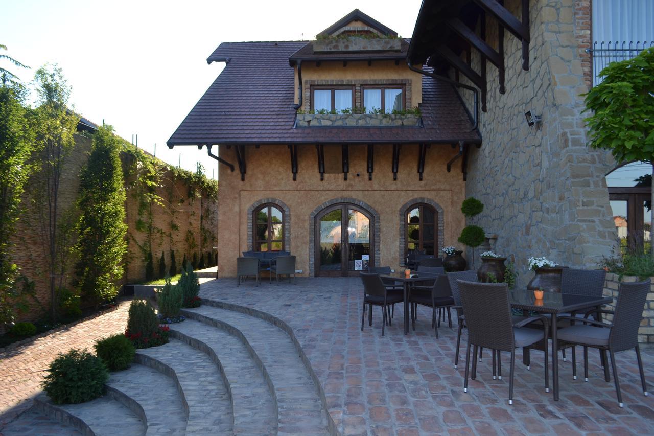 Garni Hotel Chicha - Winery Skrbic Belgrad Dış mekan fotoğraf