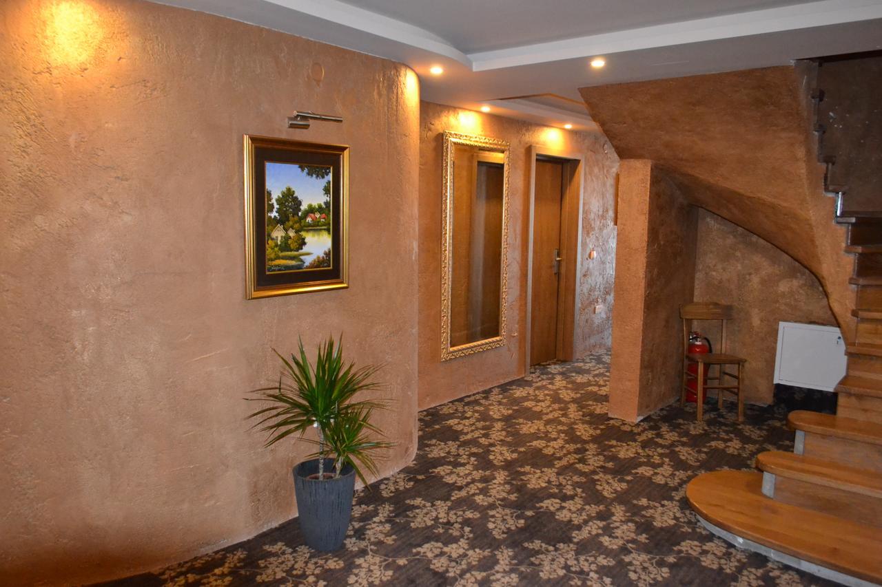 Garni Hotel Chicha - Winery Skrbic Belgrad Dış mekan fotoğraf